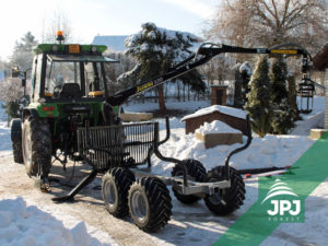 Malotraktor a vyvážačka Vahva Jussi