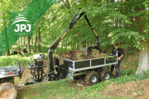 Vyvážečka Vahva Jussi 1500_320 s hydraulicky sklopnou korbou a pracovné štvorkolkou
