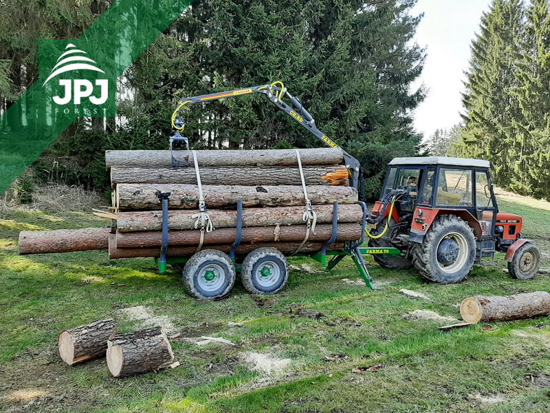 vyvážačka dreva Farma s nosnosťou 6 ton